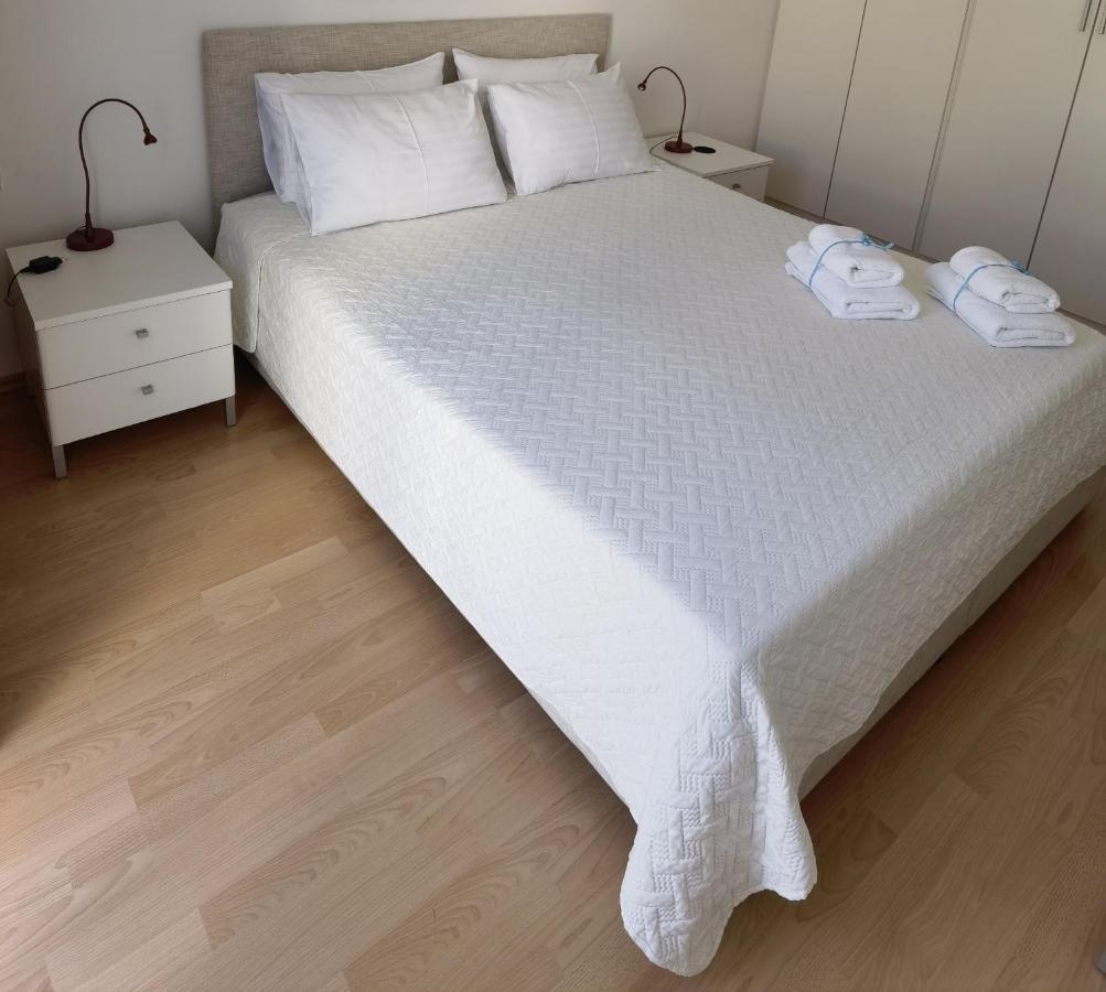 Aria Deluxe Superior 5 Star Apartment, Your Piece Of Heaven By The Sea & Park, With Sea & Park View Lägenhet *